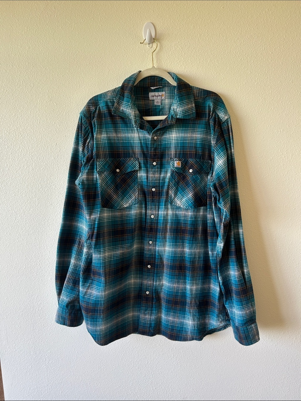 Heavy Weight Carhartt  Men's  Plaid Button-Down Shirt
